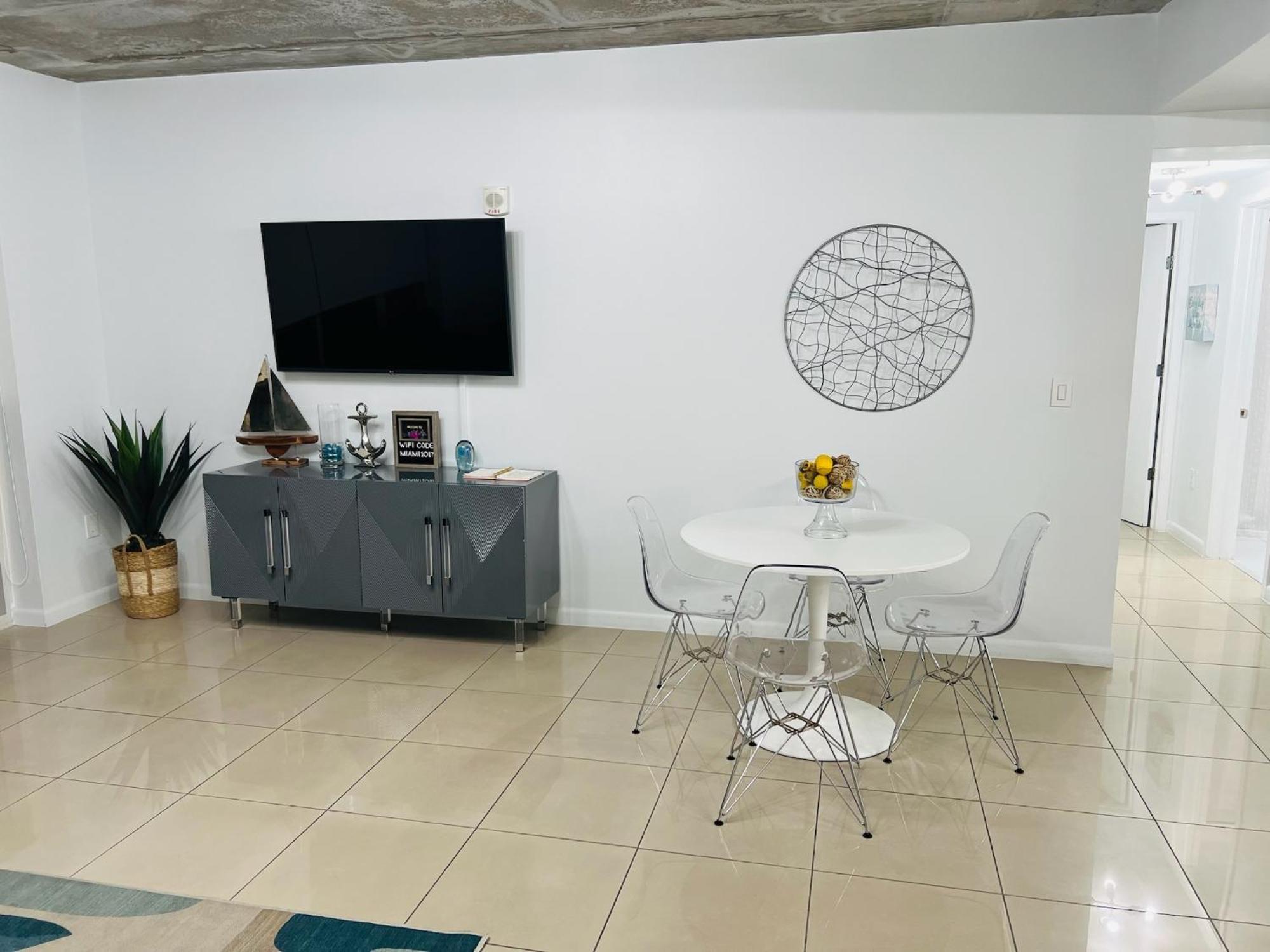 Spacious 2Bd 2Bth At Midblock Маямі Екстер'єр фото